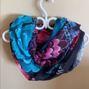 Desigual scarf/wrap